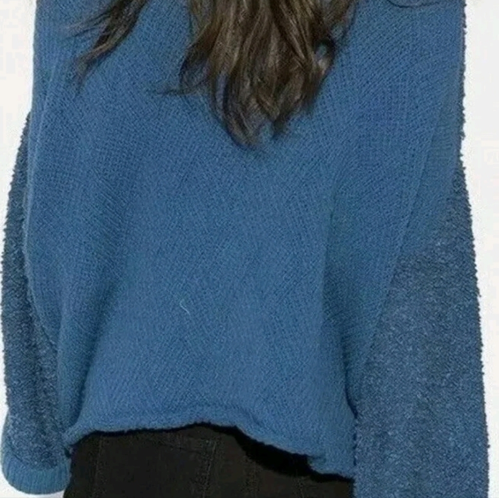 FREE PEOPLE Cuddle Up Pullover Size Large Pullover Sweater Soft & Warm EUC - Picture 14 of 16